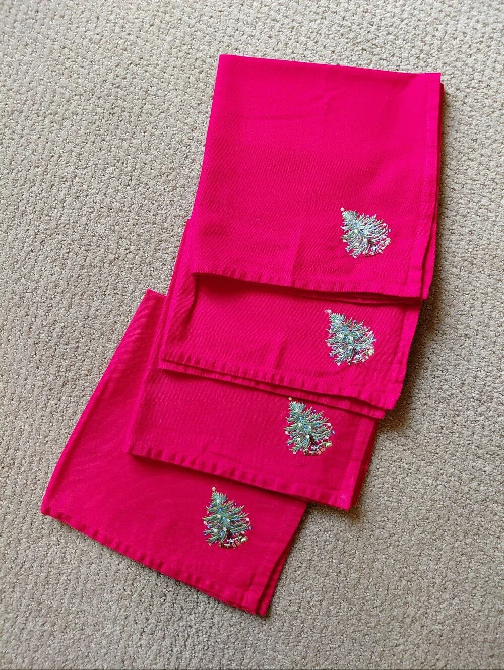 RED CHRISTMAS NAPKINS